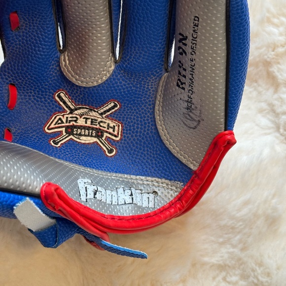 Franklin Sports Kids Baseball Glove - Air Tech Youth Teeball Glove. RHT. - Picture 4 of 5